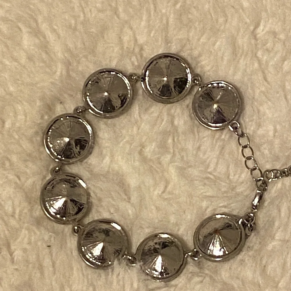 Austrian Crystal Bracelet Silvertone - Picture 3 of 5